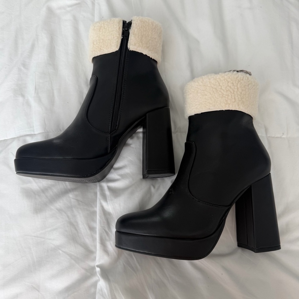 Women's Black and Cream Ankle Boots | Windsor Size 8